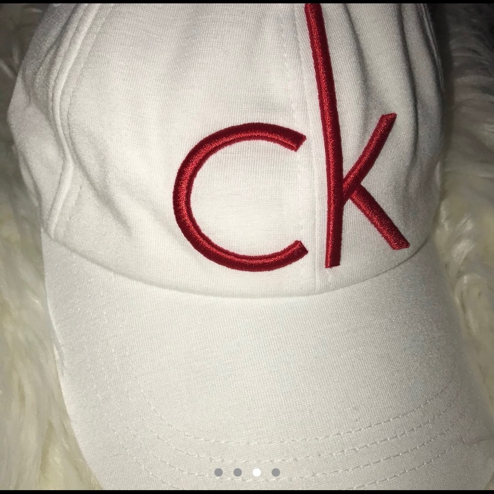 Hat - Picture 2 of 4